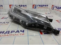Фара правая Toyota Corolla E18 8111002L70.