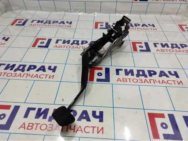 Педаль сцепления Toyota Corolla E18 313010F141.