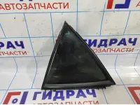 Стекло двери задней левой (форточка) Toyota Corolla E18 6812402330.