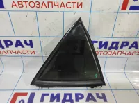 Стекло двери задней правой (форточка) Toyota Corolla E18 6812302330.