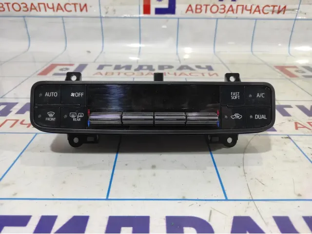 Блок управления климатической установкой Toyota Corolla E18 5590002890.