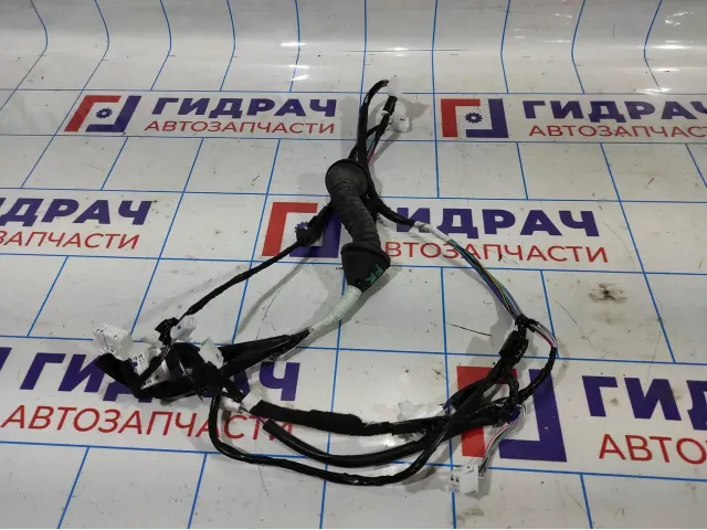 Проводка (коса) двери передней правой Toyota Corolla E18 821510ZA70.