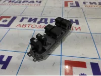 Блок управления стеклоподъемниками Toyota Corolla E18 8404033100.