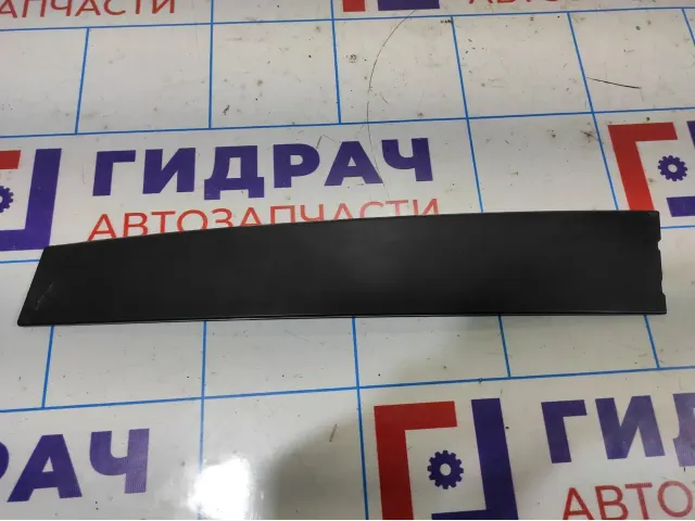 Накладка двери передней правой Toyota Corolla E18 .