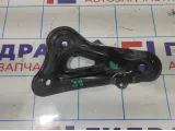 Кронштейн передней балки Toyota Corolla E18 5225702060. Правый.