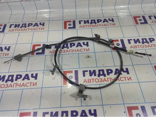 Трос стояночного тормоза левый Toyota Corolla E18 4643002300.