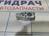 Клапан кондиционера Toyota Corolla E18 8851502530.