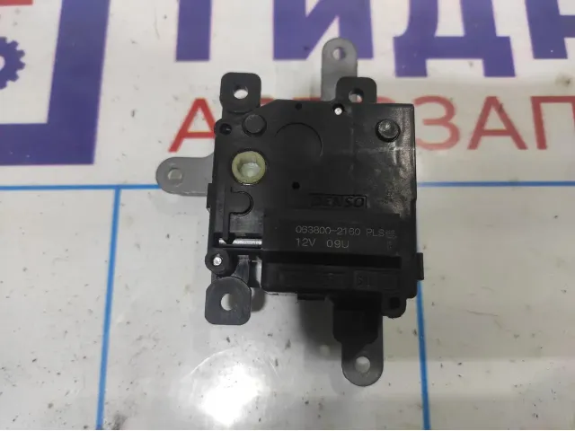 Моторчик заслонки отопителя Toyota Corolla E18 8710602270.