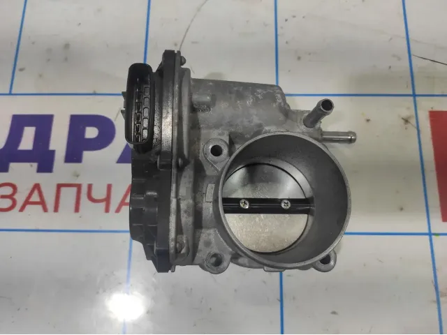 Заслонка дроссельная электрическая Toyota Corolla E18 220300T050.