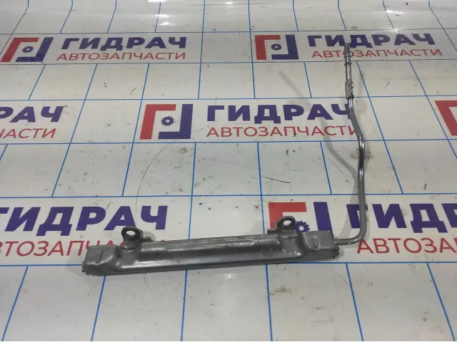 Рейка топливная (рампа) Toyota Corolla E18 2381437050.