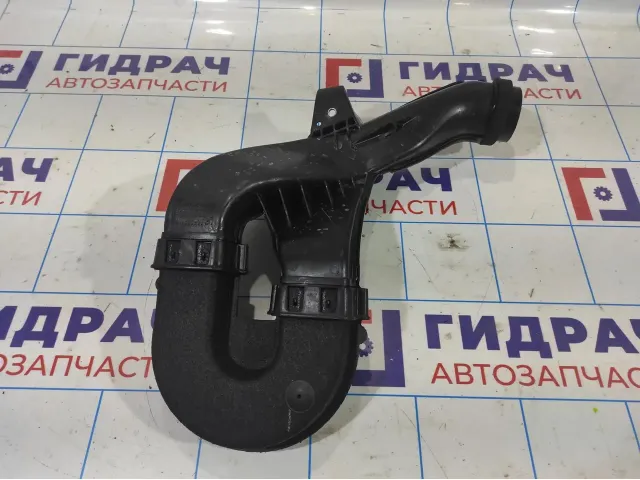 Патрубок воздушного фильтра Toyota Corolla E18 177510Y120.