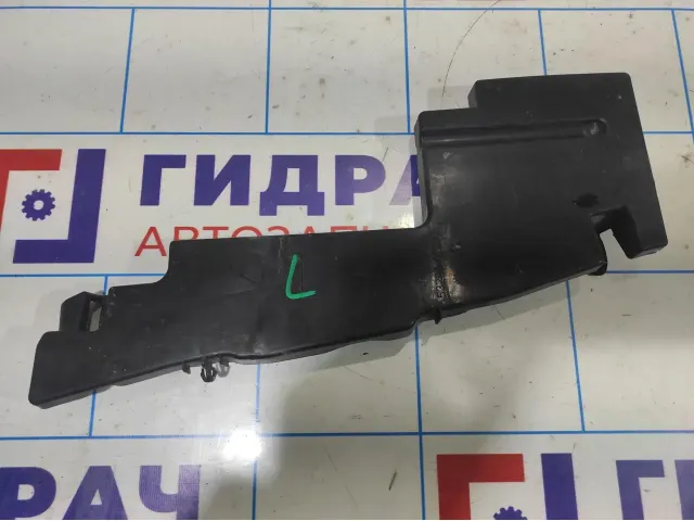 Воздуховод радиатора левый Toyota Corolla E18 5329402230.