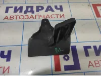 Брызговик задний левый Toyota Corolla E18 .