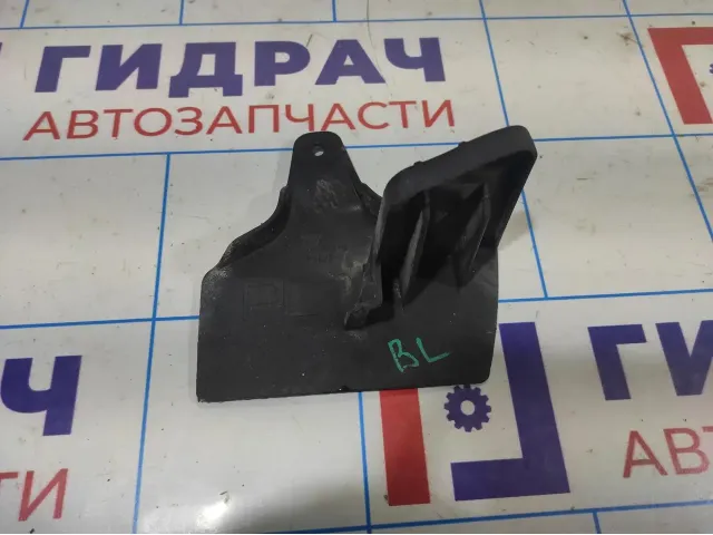 Брызговик задний левый Toyota Corolla E18 .