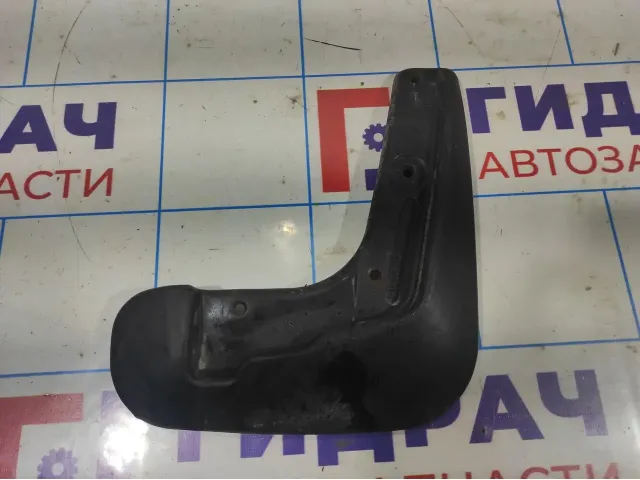 Брызговик передний правый Toyota Corolla E18 .