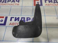 Брызговик передний правый Toyota Corolla E18 .