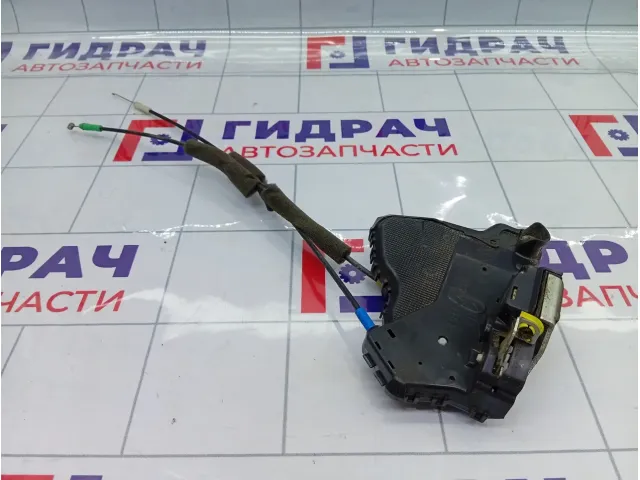 Замок двери передней левой Toyota Corolla Verso 6904002152