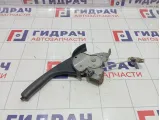Рычаг, педаль стояночного тормоза Toyota Corolla Verso 4620102190B0