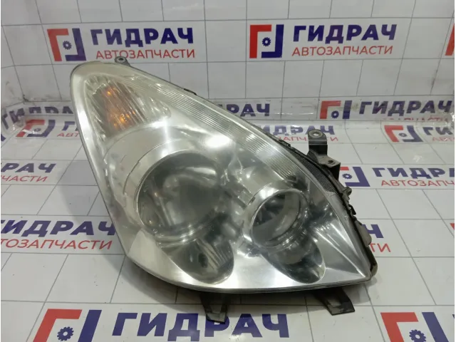 Фара правая Toyota Corolla Verso 811300F060
