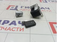 Замок зажигания Toyota Corolla Verso 896100F010