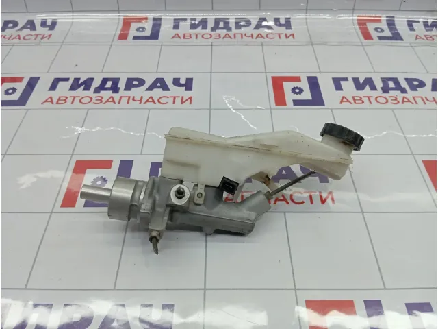 Цилиндр тормозной главный Toyota Corolla Verso 472010F011