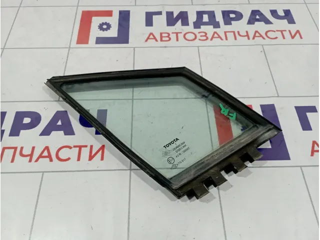 Стекло двери передней правой (форточка) Toyota Corolla Verso (AR10) 68125-0F010