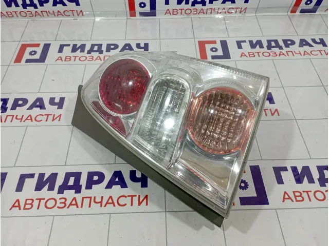 Фонарь задний правый Toyota Corolla Verso (AR10) 81551-0F060