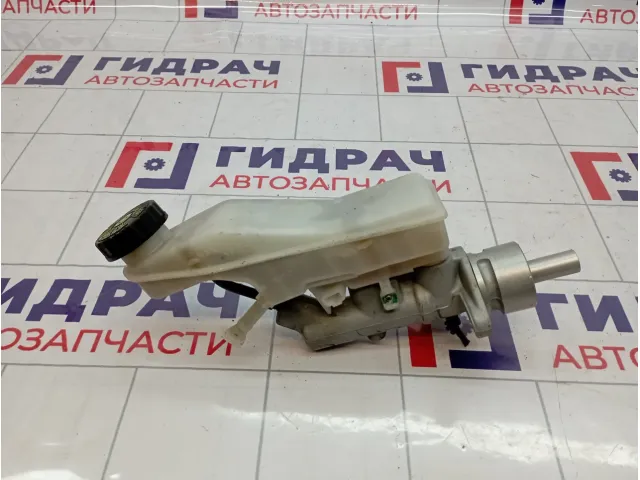 Цилиндр тормозной главный Toyota Corolla Verso (AR10) 47201-0F031