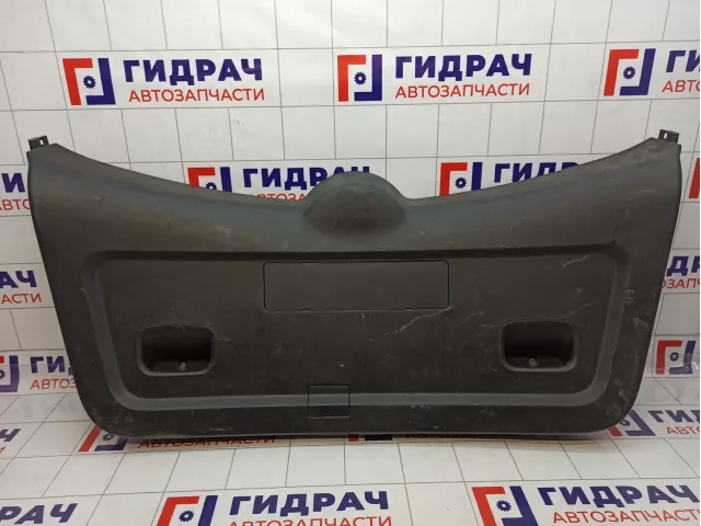 Обшивка двери багажника Toyota Corolla Verso (AR10) 64781-0F010-B0