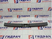 Обшивка багажника на заднюю панель Toyota Corolla Verso (AR10) 64716-0F010-B0
