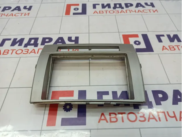 Рамка магнитолы Toyota Corolla Verso (AR10)