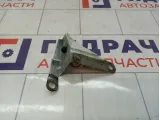 Кронштейн фары правый Toyota Corolla Verso (AR10) 81195-0F020