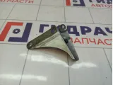Кронштейн фары правый Toyota Corolla Verso (AR10) 81195-0F020