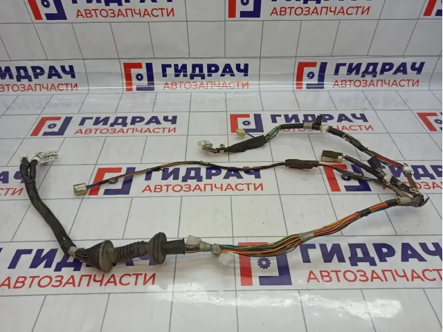 Проводка двери передней левой Toyota Corolla Verso (AR10) 82152-0F030