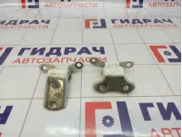 Петли двери задней правой Toyota Corolla Verso (AR10)