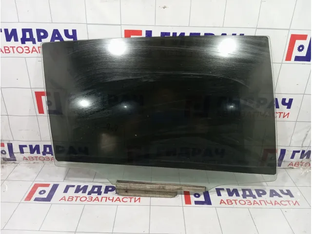 Стекло двери задней правой Toyota Corolla Verso 681030F030