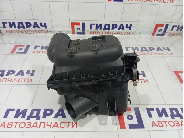 Корпус воздушного фильтра Toyota Corolla Verso 177010T080