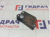 Кронштейн балки передний правый Toyota Corolla Verso 5225502010