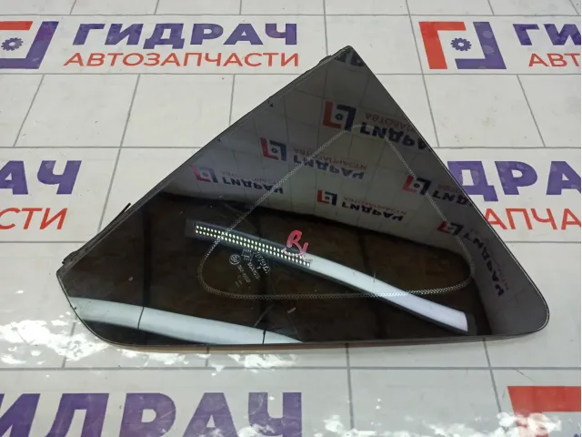 Стекло кузовное глухое (форточка) заднее левое Toyota Corolla Verso 627200F030