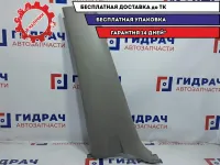 Обшивка стойки средней левая нижняя Toyota Estima 2 62414-28090. Царапины.