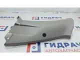 Обшивка багажника правая Toyota Estima 2 62471-28140. Царапины.