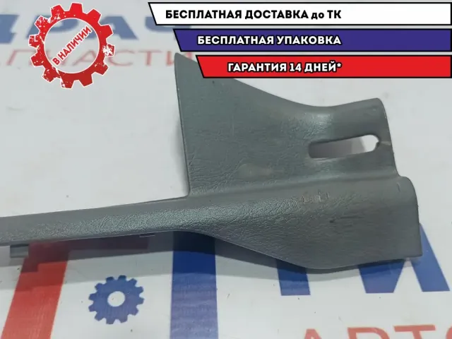 Пластик салона Toyota Estima 2 79384-28050. Дефект.
