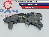 Замок двери задней левой Toyota Estima 2 69060-28040.