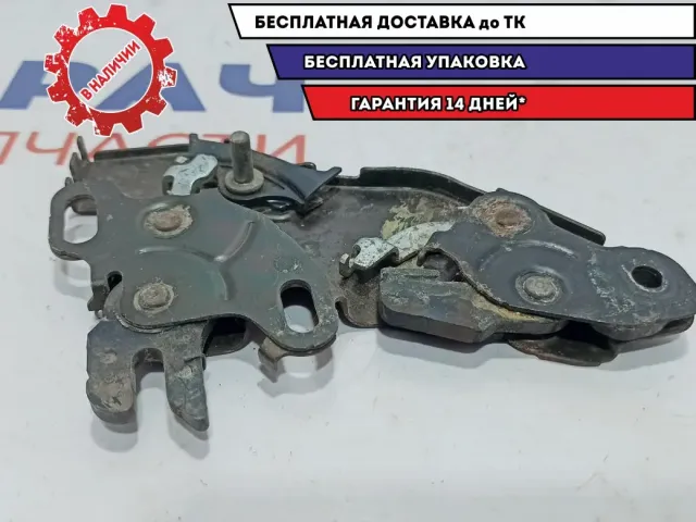 Замок двери задней правой Toyota Estima 2 69050-28010.