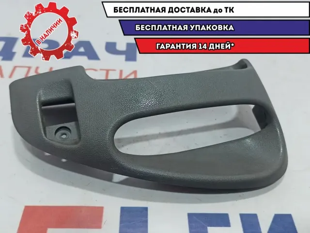 Накладка ручки двери внутренней задняя правая Toyota Estima 2 69761-28010.