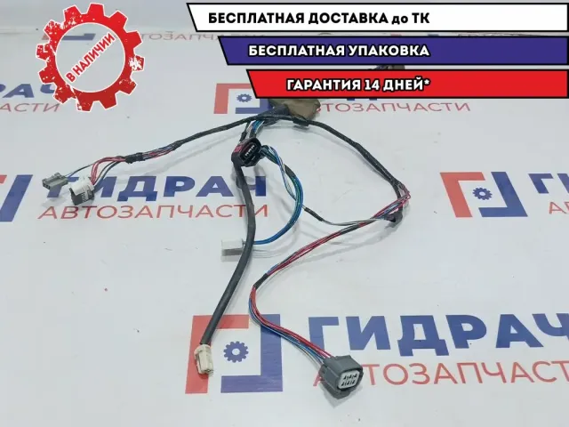 Проводка двери задней левой Toyota Estima 2 82154-28070.