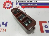 Блок управления стеклоподъемниками Toyota Estima 2 84040-28050.