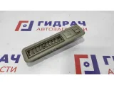 Плафон салонный Toyota Estima 2 81250-28060. В сборе.