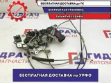 Замок двери сдвижной правой Toyota Estima 2 69630-28120.