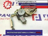 Замок двери задней левой Toyota Estima 2 69300-28050. 6 контактов.